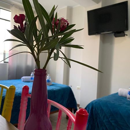 Chaglla Airport Bed & Breakfast Callao Bagian luar foto