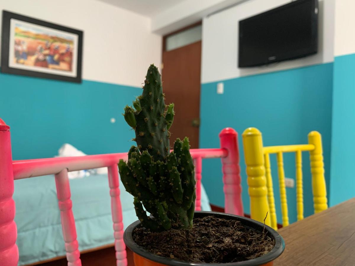 Chaglla Airport Bed & Breakfast Callao Bagian luar foto
